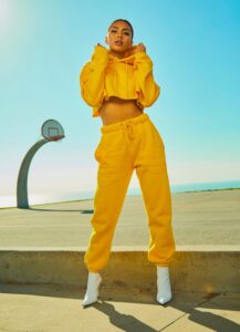 Mismatch Magic: The Art of the Unexpected Outfit